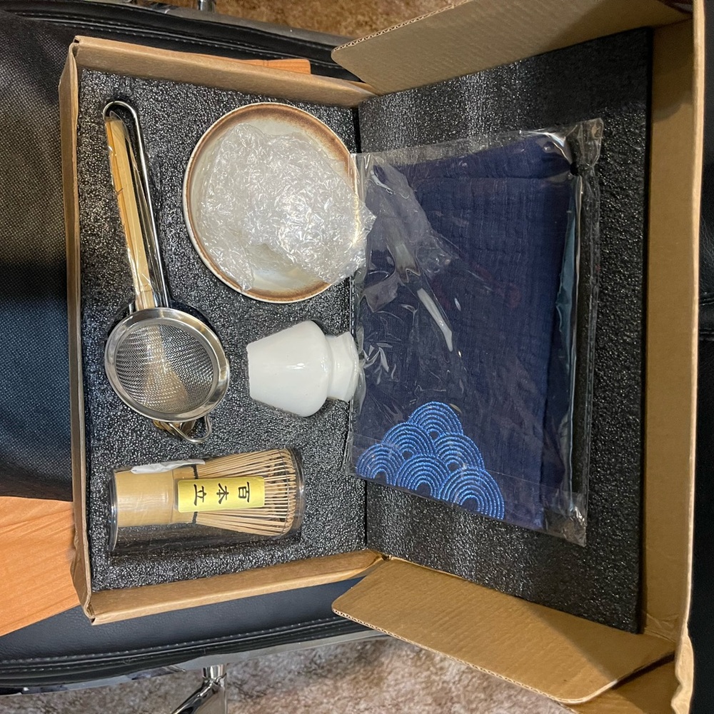 Ceramic portable tea set